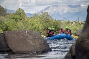 Rafting around rocks