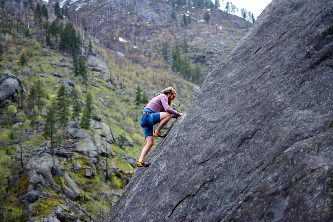 rock-climbing-gdd3f26658_1920.jpg